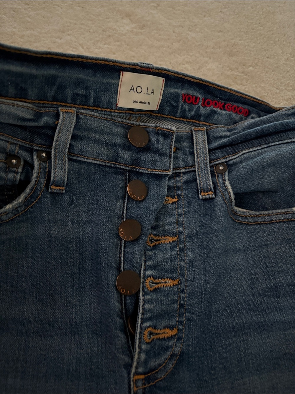Alice + Olivia Slim Straight Jeans in Faded Blue Denim